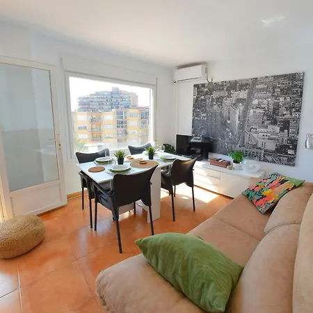 Apartment Seafront In Arenales Beach, Pool & Parking Arenales del Sol
