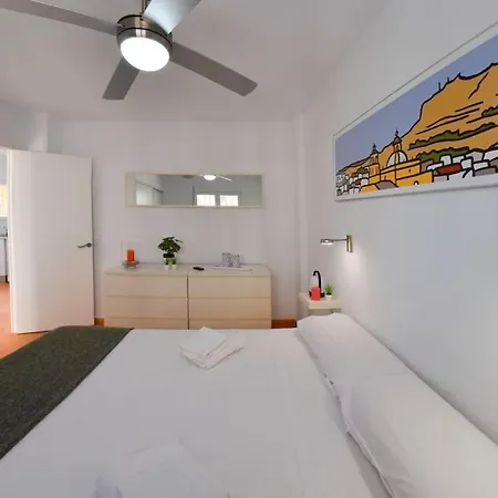 Seafront In Arenales Beach, Pool & Parking Arenales del Sol